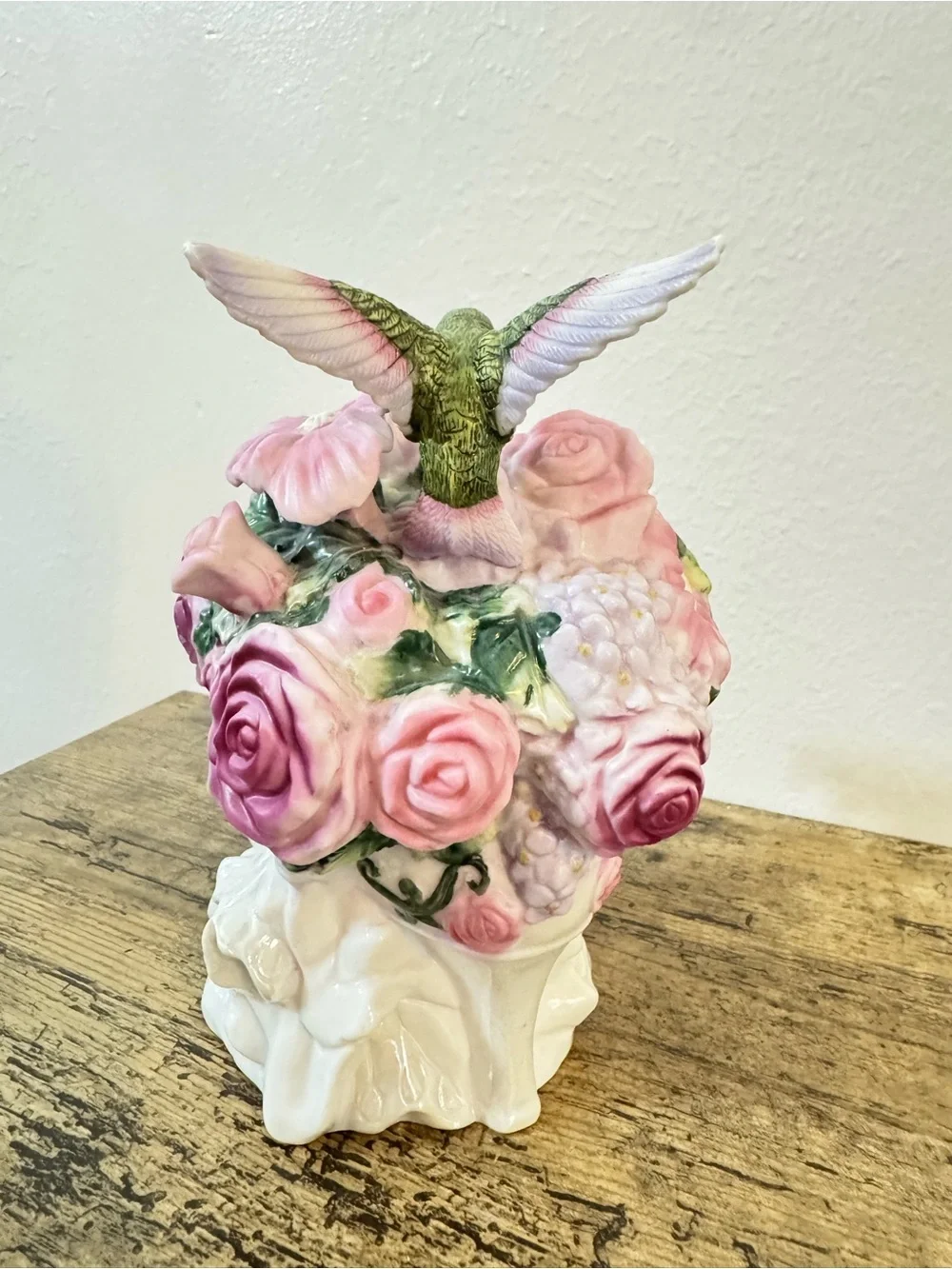 Carlton Card Musical Floral Boot With Hummingbird | Memory Music Box